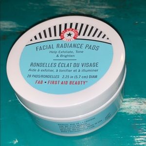 First Aid Beauty Facial Radiance Pads